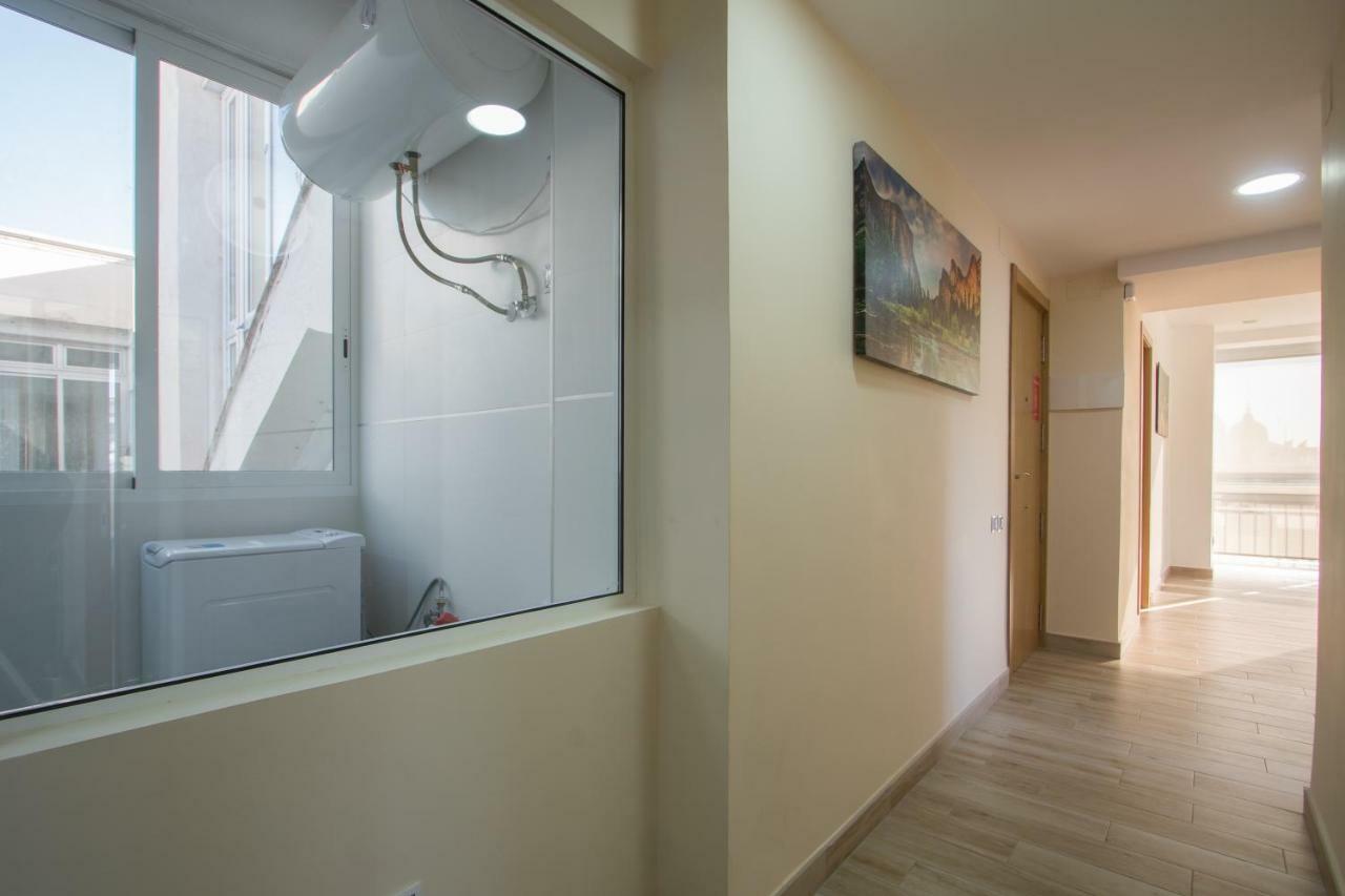 Beach, City Center And Entertainment Alicante Exterior foto